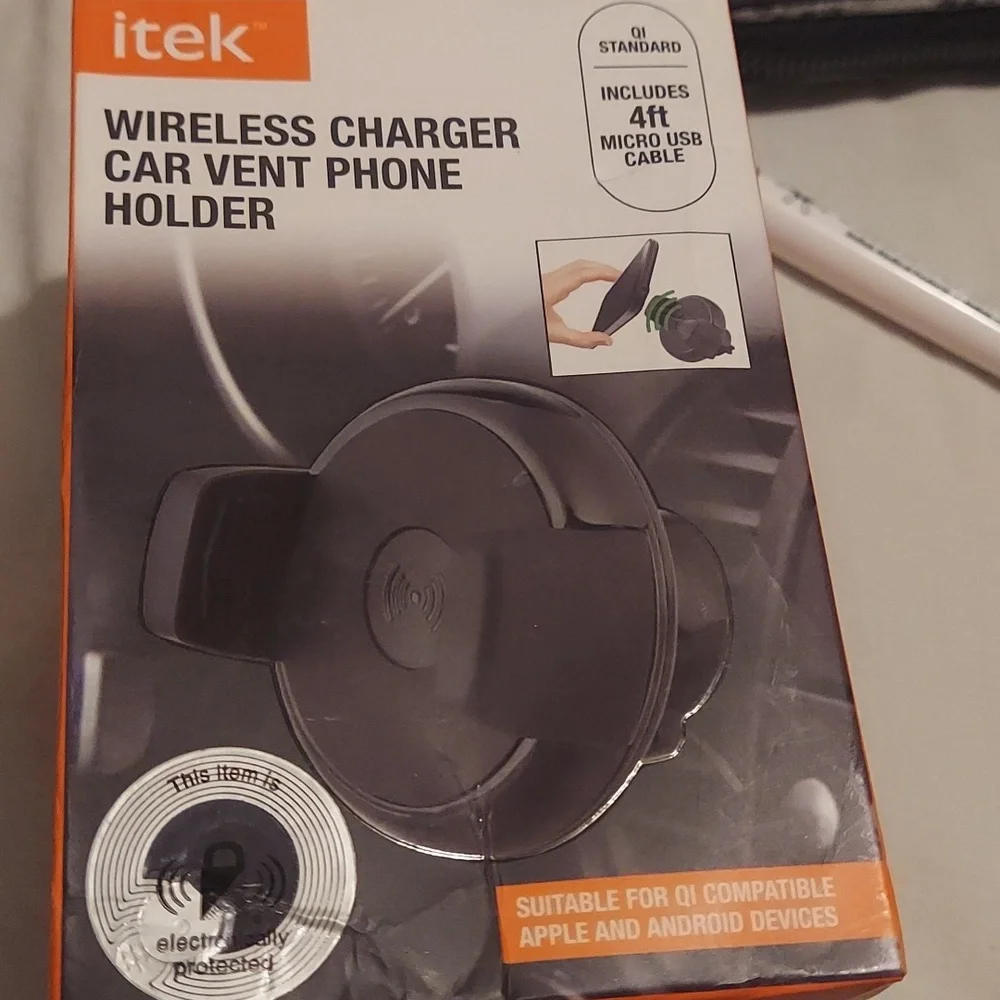 - Itek Wireless Charger Car Vent Phone Holder